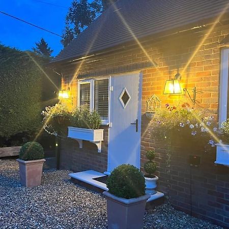 Boutique Style Self Contained Annexe With Garden Lejlighed Mursley Eksteriør billede